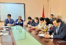 ҶАЛАСАИ НАВБАТИИ САРПАРАСТОНИ ФАКУЛТЕТИ ЗАБОНҲОИ ОСИЁ ВА АВРУПОИ ДОНИШГОҲ БО РАИСИ ШУРОИ САРПАРАСТОНИ ДМТ ҶАЪФАРЗОДА ИЛҲОМИДДИН