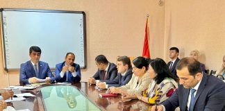 ҶАЛАСАИ НАВБАТИИ САРПАРАСТОНИ ФАКУЛТЕТИ ЗАБОНҲОИ ОСИЁ ВА АВРУПОИ ДОНИШГОҲ БО РАИСИ ШУРОИ САРПАРАСТОНИ ДМТ ҶАЪФАРЗОДА ИЛҲОМИДДИН